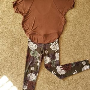 Women's active wear leggings and top.